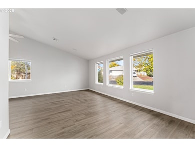 468 Merlee Cir, Eagle Point, OR 97524 - photo 4