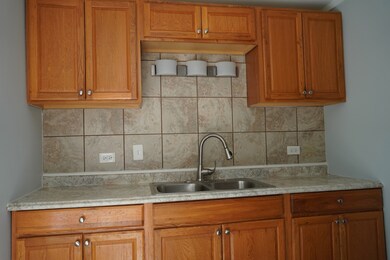 3311 Hickory Ln, Hazel Crest, IL 60429 - photo 7