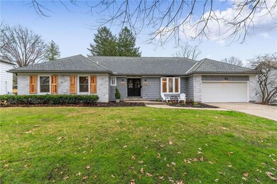 10341 Mohawk Ln, Leawood, KS 66206 - photo 3