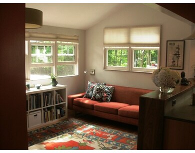 129 Beacon St, Lowell, MA 01850 - photo 6