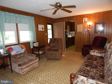 45 Wolf Dr, Trenton, NJ 08610 - photo 7