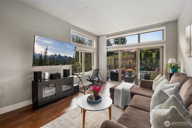 Point Edwards - Building 10 unit 425, Edmonds, WA 98020 - photo 2