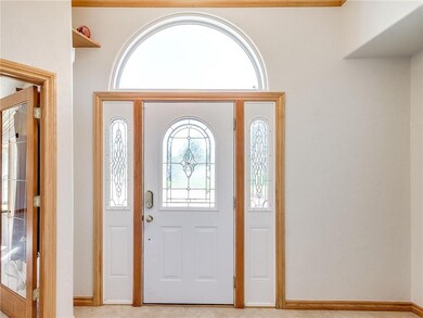 6917 N Grove Ave, Warr Acres, OK 73132 - photo 7