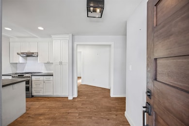 9715 Greenwillow St, Houston, TX 77096 - photo 3