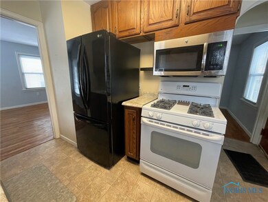 2328 108th St, Toledo, OH 43611 - photo 5