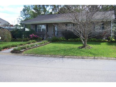 1069 Snowden Terrace, Johnson City, TN 37601 - photo 2