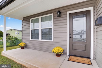 902 Wanda Rd, Linthicum Heights, MD 21090 - photo 3