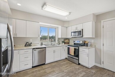 W Killarney Ave-014