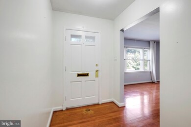 3301 Patrick Henry Dr, Falls Church, VA 22044 - photo 3