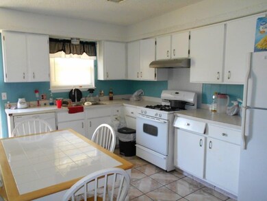 1025 & 1027 W Hendrix St, Rogers, AR 72756 - photo 4