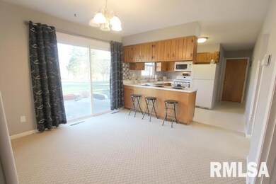 4734 N Koerner Rd, Peoria, IL 61615 - photo 3