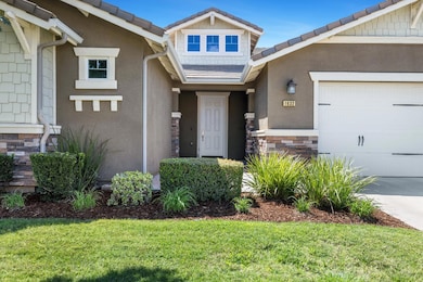 1632 N Broadbent Ln, Clovis, CA 93619 - photo 3