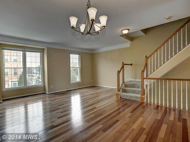 13034 Park Crescent Cir, Herndon, VA 20171 - photo 3