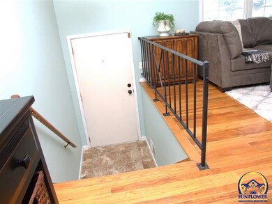 3120 SW Grand Ct, Topeka, KS 66614 - photo 6