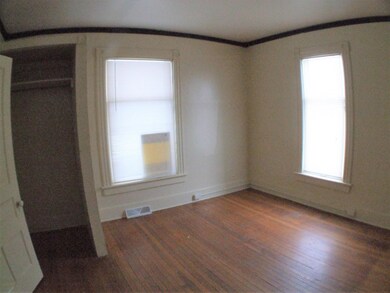 lower front bedroom