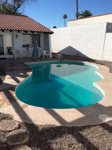 Pool/Front courtyard