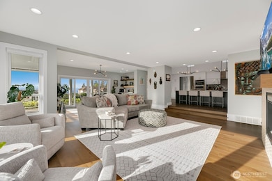 Living room, dining room, to chef's kitchen.