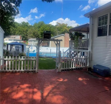 35 Thornton St, Johnston, RI 02919 - photo 3