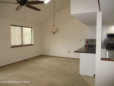 159 Stream Ct, Bushkill, PA 18324 - photo 7