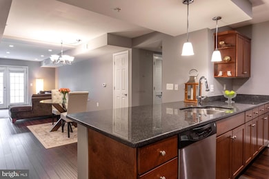 4151 S Four Mile Run Dr unit 104, Arlington, VA 22204 - photo 3