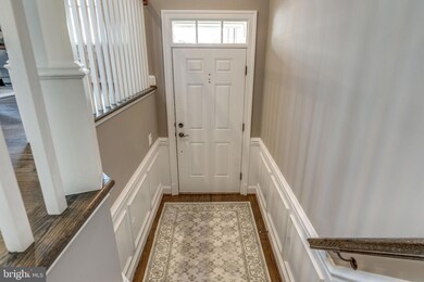 10677 Yorktown Ct, Fairfax, VA 22030 - photo 6