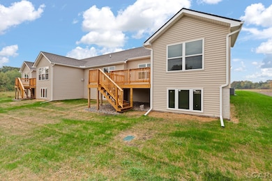 2819 Eunice Cir, Adrian, MI 49221 - photo 3