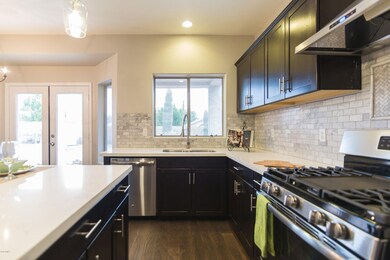 KITCHEN RANGE AND ISLAND