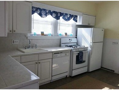 Kitchen. GREAT SPACE FOR THE CHEF AND GUESTS