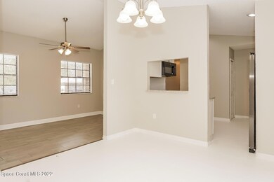 020-photo-dining-room-12237710