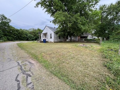 129 S 4th St, Vinita, OK 74301 - photo 3