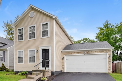 004-photo-front-view-14779817