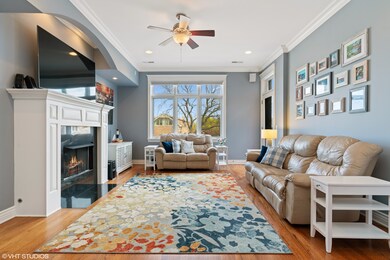 4927 N Damen Ave unit 3D, Chicago, IL 60625 - photo 2