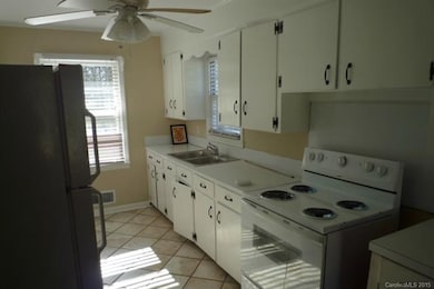 Kitchen Area 2