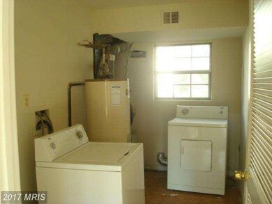 116 Polk Dr, Manassas Park, VA 20111 - photo 5