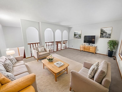 1531 Briarknoll Cir, New Brighton, MN 55112 - photo 2