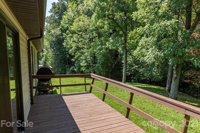 1093 Lickskillet Rd, Burnsville, NC 28714 - photo 7