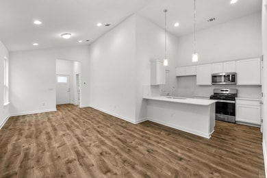 525 Burlington Dr unit C, Buda, TX 78610 - photo 6