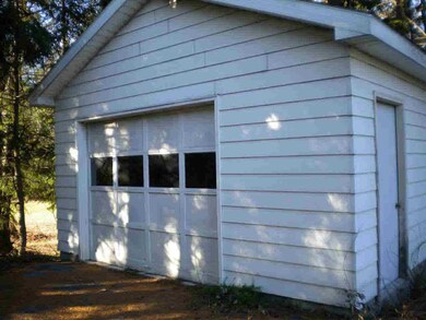 49 Mac Arthur Dr, Glens Falls, NY 12801 - photo 3