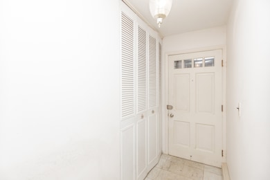 1321 W Birchwood Ave unit 309, Chicago, IL 60626 - photo 7