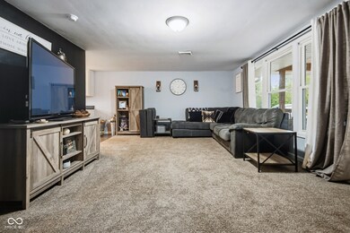 2692 Bowery St, Columbus, IN 47203 - photo 7