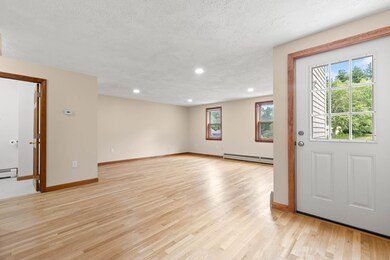 5 Hedgerow Dr, Hudson, NH 03051 - photo 3