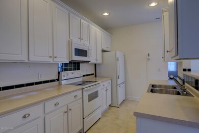 1517 Honeybee Ln Wilmington NC-large-006