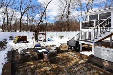 77 Outlook Rd, Wakefield, MA 01880 - photo 4