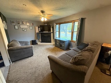 Living room w/garage