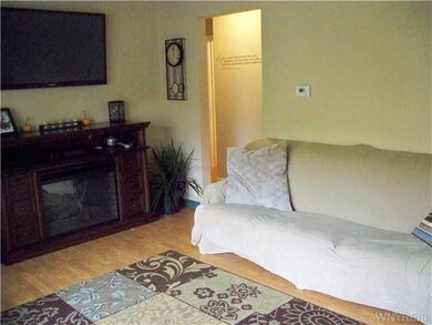 312 Stenzil St, North Tonawanda, NY 14120 - photo 2