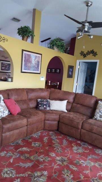 4660 Curtis LR