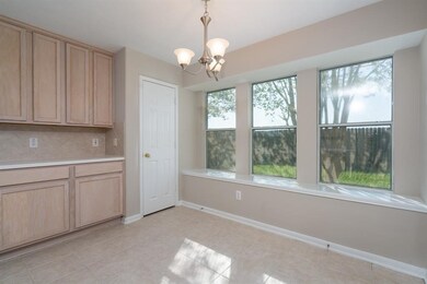 8927 Starlamp Ln, Houston, TX 77095 - photo 5