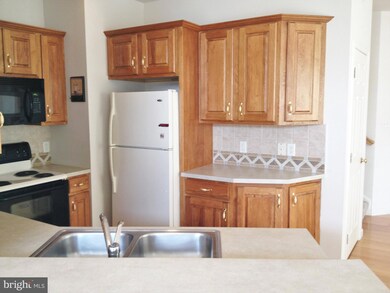 890 Walnut St, New Holland, PA 17557 - photo 4