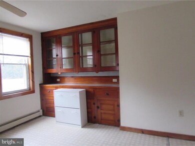 70 N Pennsville Auburn Rd unit 1, Penns Grove, NJ 08069 - photo 5