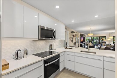 4780 Brittany Dr S unit 11, Saint Petersburg, FL 33715 - photo 5